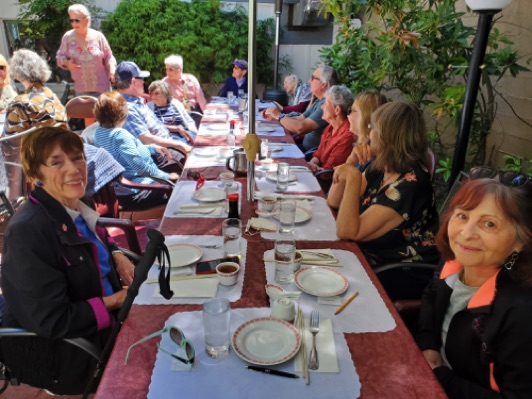 Barbara F hosted a thank you lunch for GIYS volunteers.